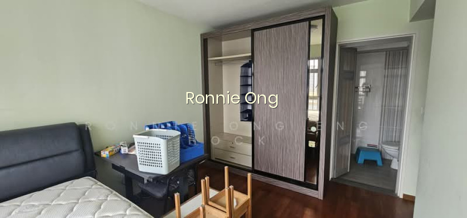 323A SUMANG WALK photo 2