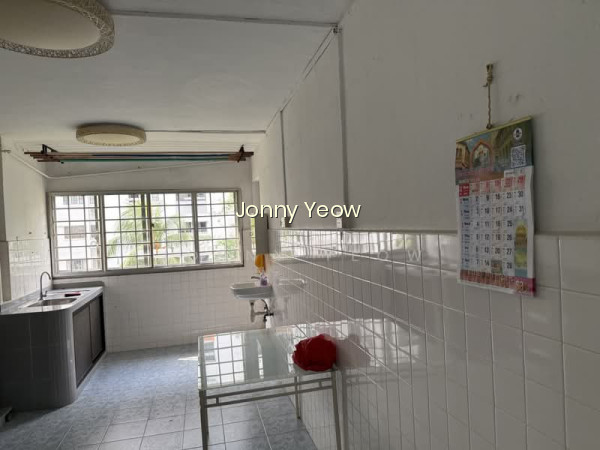 376 CLEMENTI AVENUE 4