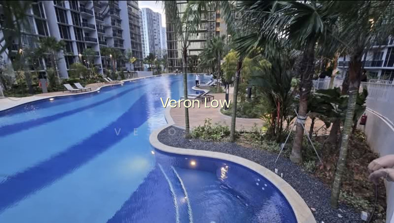 Grand Dunman image 1 of 10