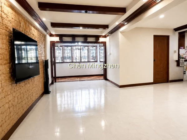370 WOODLANDS AVENUE 1