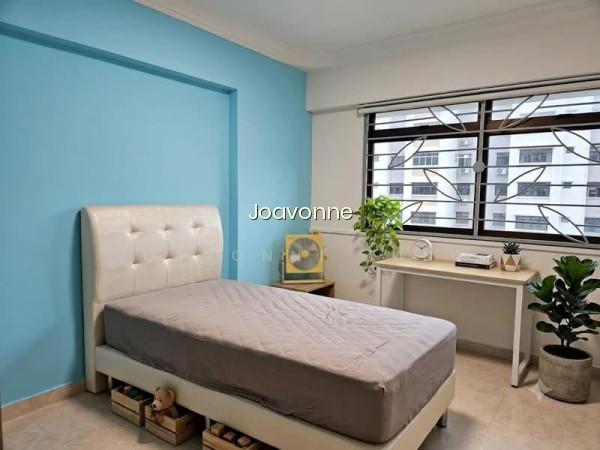 330 SEMBAWANG CLOSE photo 4