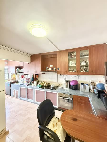 318 TAMPINES STREET 33 image 1 of 10