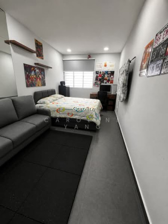 Lakepoint Condo image 1 of 10