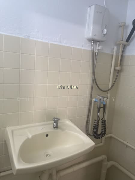 682 HOUGANG AVENUE 4 photo 2