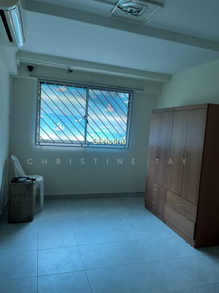 682 HOUGANG AVENUE 4 photo 3
