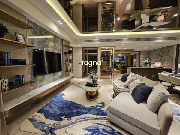 Grand Dunman image 1 of 10