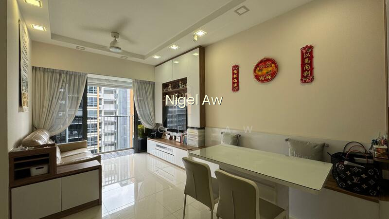 3 MIN WALK TO MRT! ☘️ SUPER CONVENIENT 2 BEDROOM UNIT ☘️ POOL VIEW image 1 of 6
