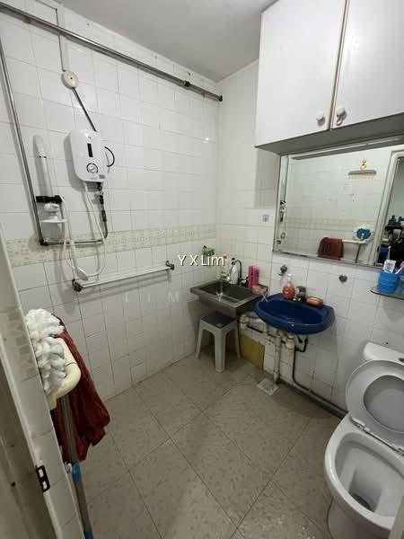 805 Woodlands Street 81 image 1 of 5
