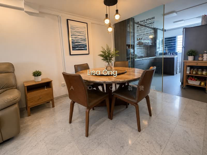 561 ANG MO KIO AVENUE 10 photo 5