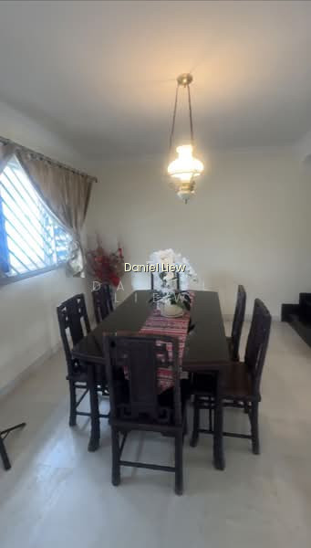 124 TAMPINES STREET 11 image 1 of 10