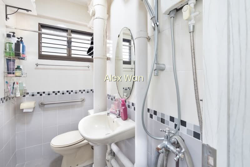 721 Yishun Street 71 image 1 of 10