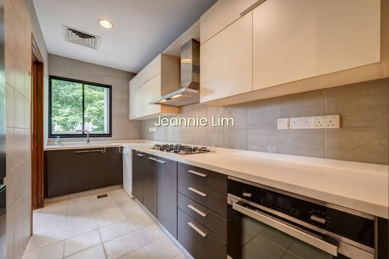 38 DRAYCOTT DRIVE photo 4