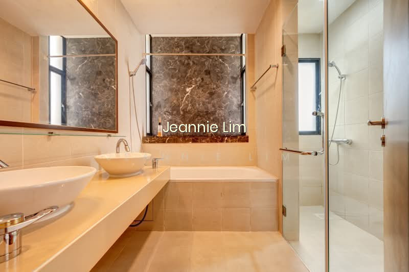38 DRAYCOTT DRIVE photo 5