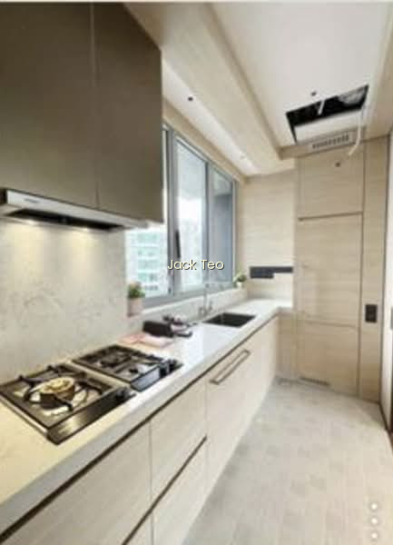 15 HOLLAND HILL photo 3