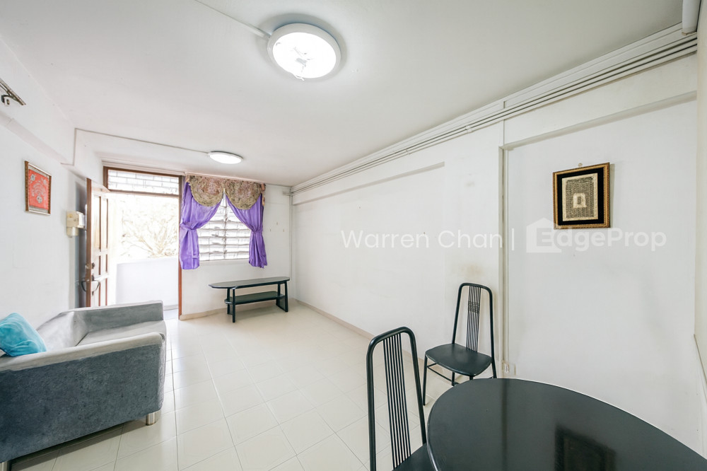 84 COMMONWEALTH CLOSE image 1 of 10