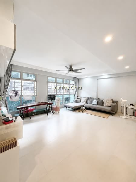 216D COMPASSVALE DRIVE image 1 of 10