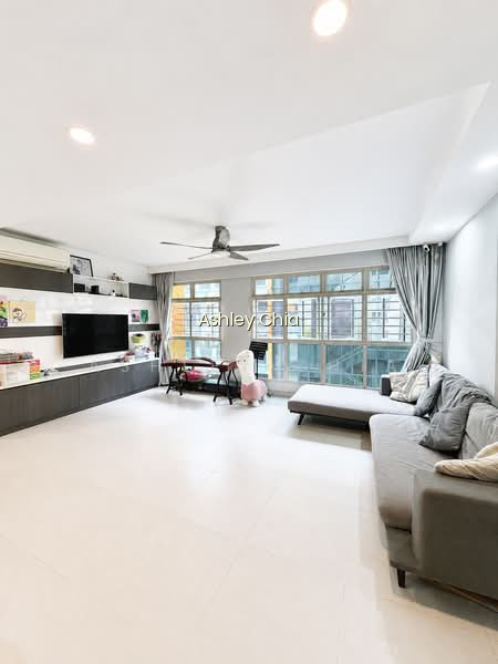216D COMPASSVALE DRIVE photo 3