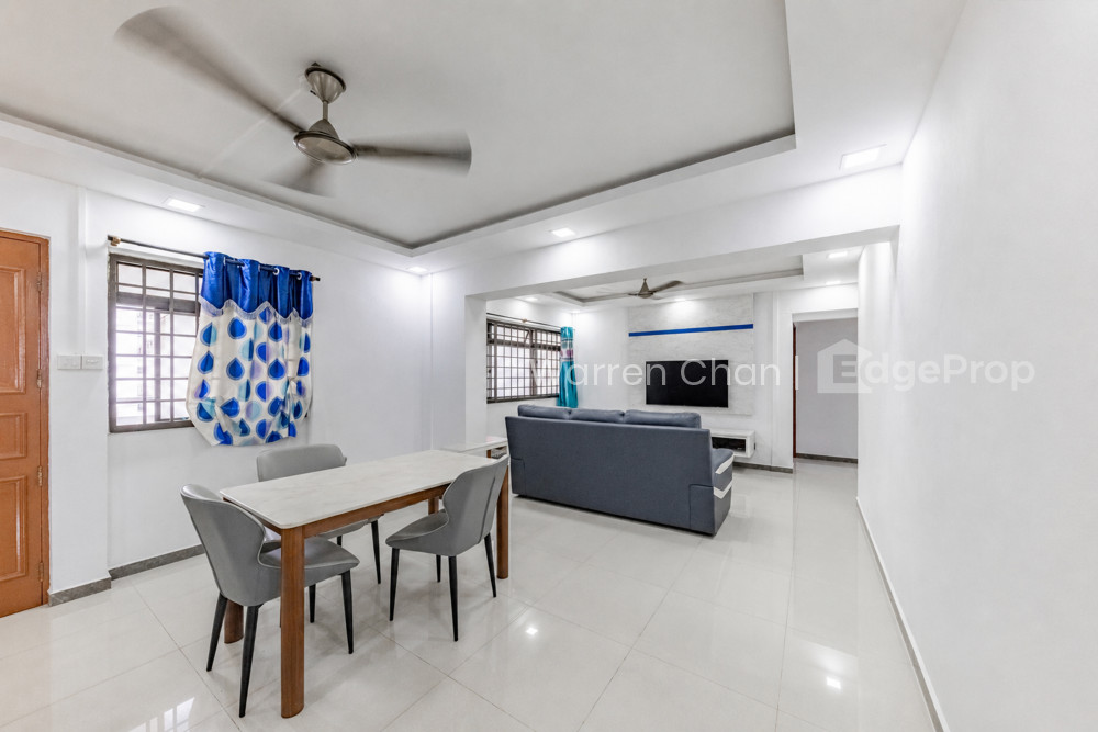 335 SEMBAWANG CLOSE photo 4