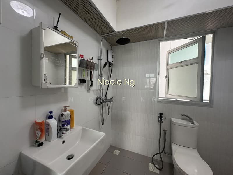 421C Northshore Drive image 1 of 6