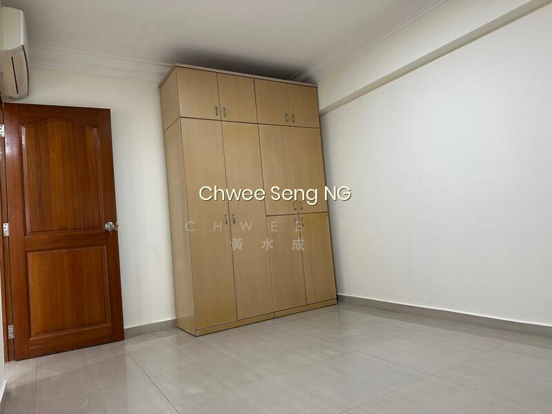 240 TAMPINES STREET 21 image 1 of 10