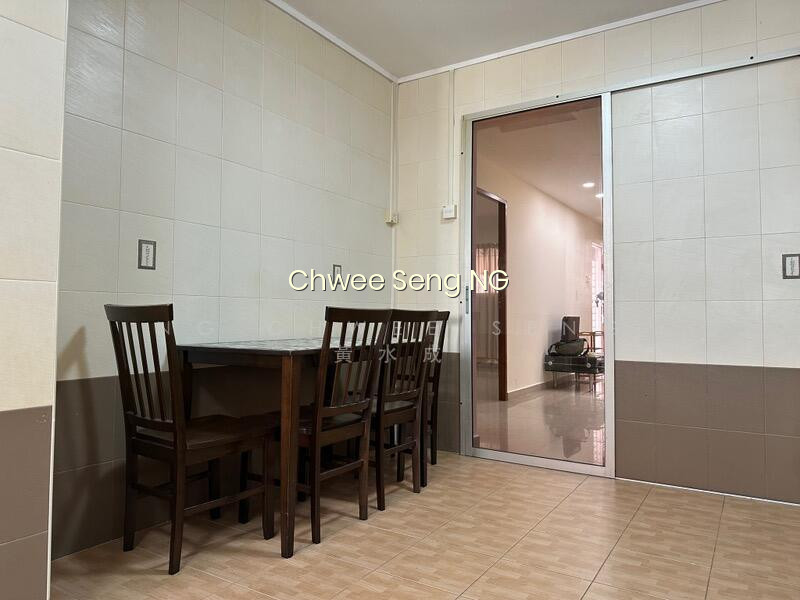 240 TAMPINES STREET 21 photo 3