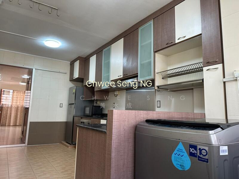 240 TAMPINES STREET 21 photo 4