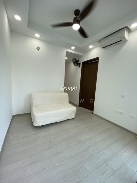 NAUNG RESIDENCE image 1 of 7