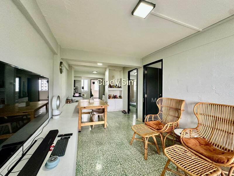 130 KIM TIAN ROAD image 1 of 10