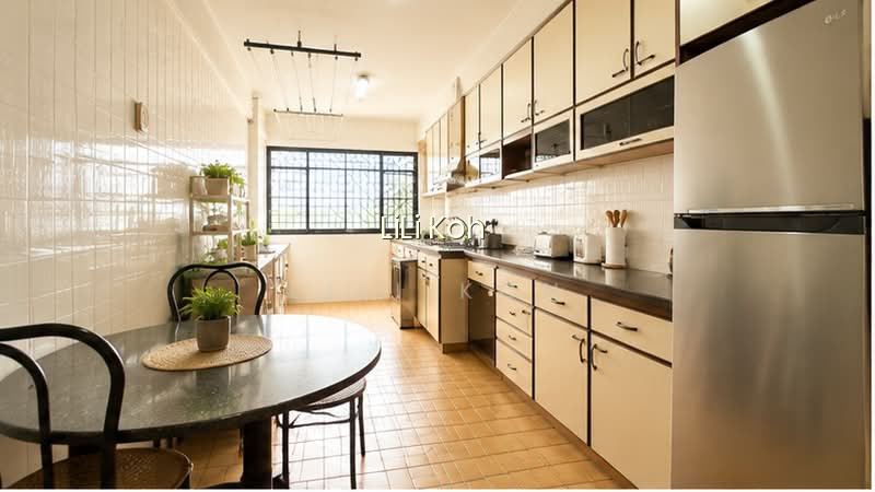 332 SERANGOON AVENUE 3 image 1 of 10