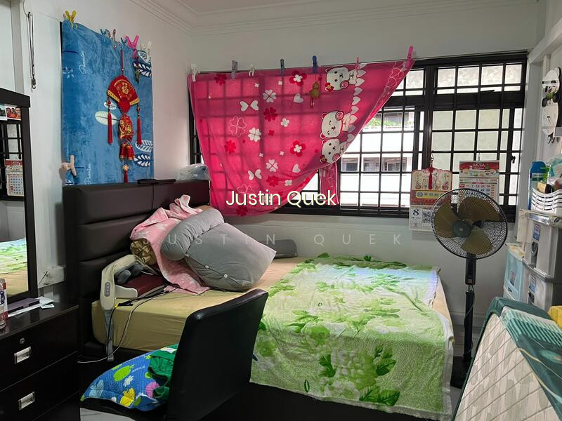 7 PINE CLOSE photo 2