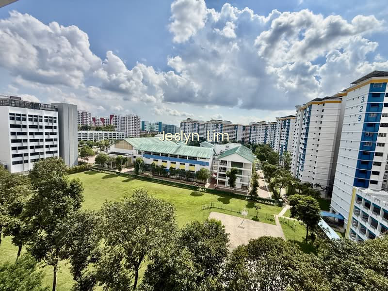 322 SEMBAWANG CLOSE photo 6