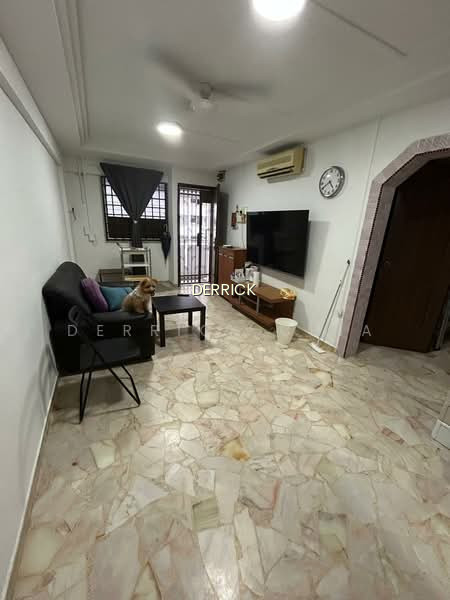 704 YISHUN AVENUE 5 image 1 of 9