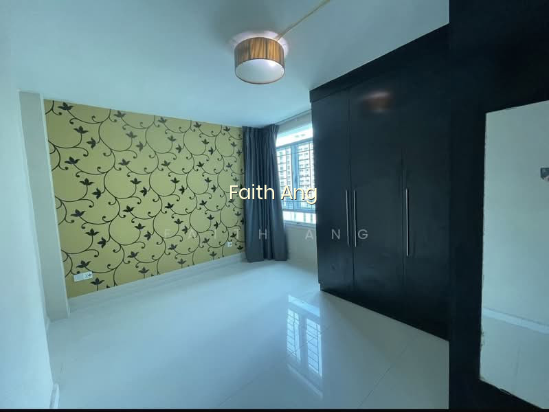 192 PUNGGOL CENTRAL photo 2