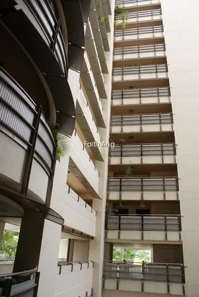 192 PUNGGOL CENTRAL photo 6