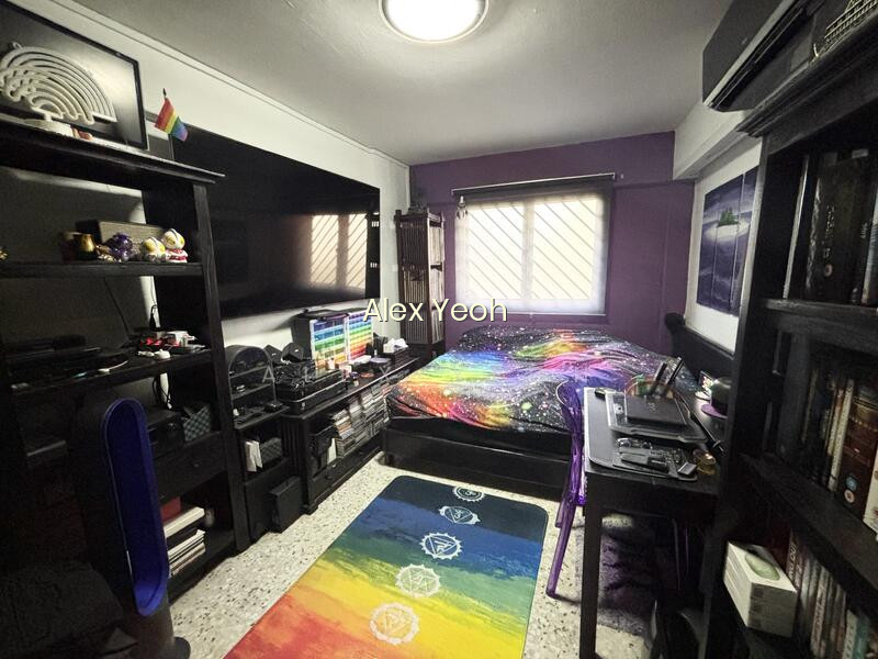 168A QUEENSWAY photo 6