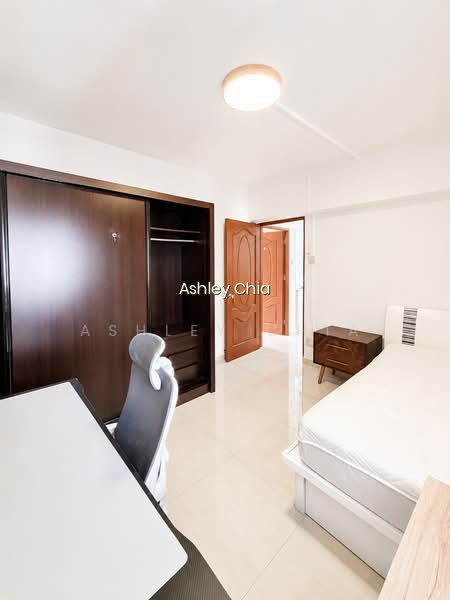 206 JURONG EAST STREET 21 photo 3