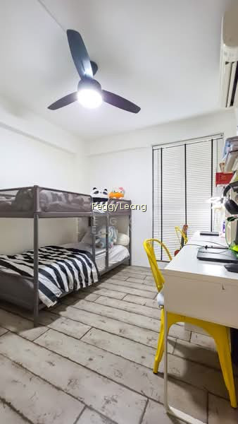 101 HENDERSON CRESCENT photo 6