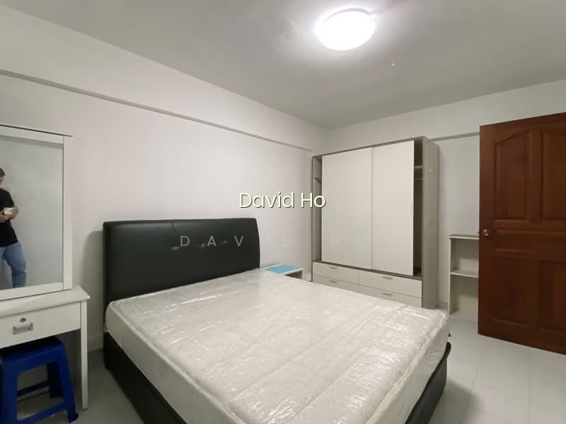 230 SERANGOON AVENUE 4 image 1 of 10