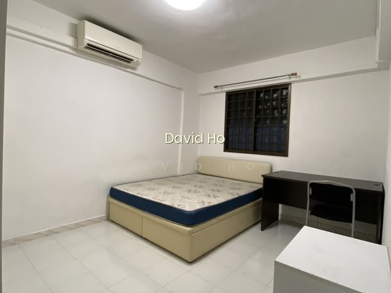 230 SERANGOON AVENUE 4 photo 4