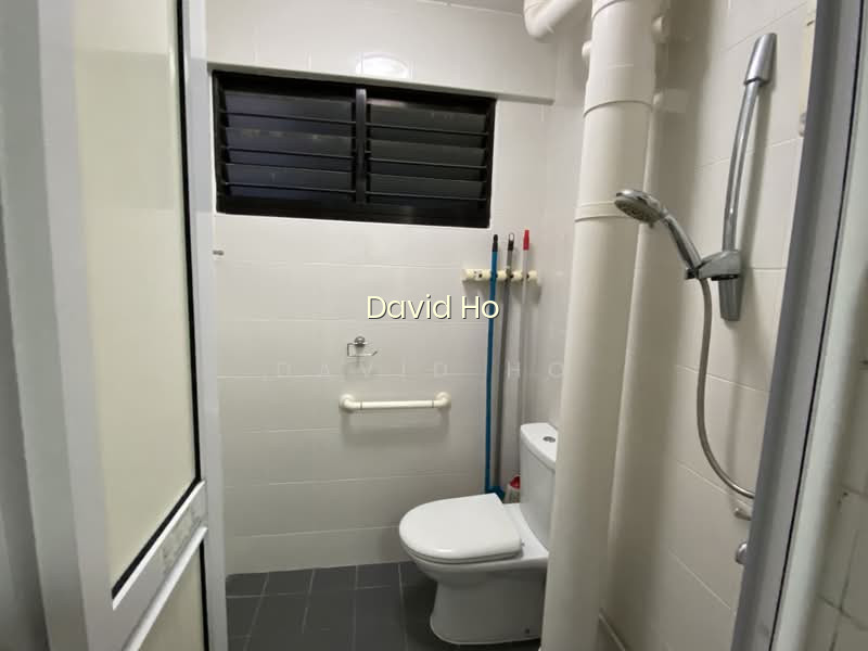 230 SERANGOON AVENUE 4 photo 6
