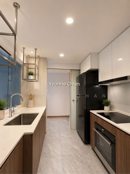 Hillview Regency image 1 of 10