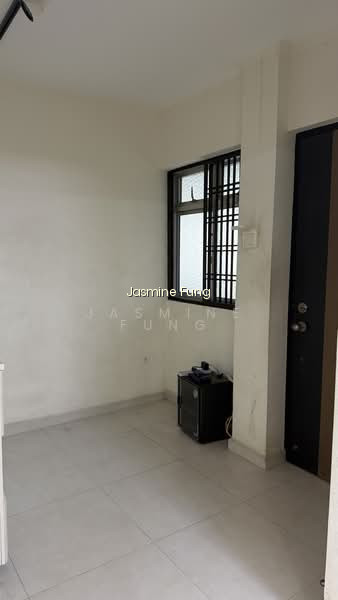 653 JALAN TENAGA photo 2