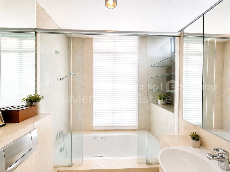 11 AMBER ROAD photo 3