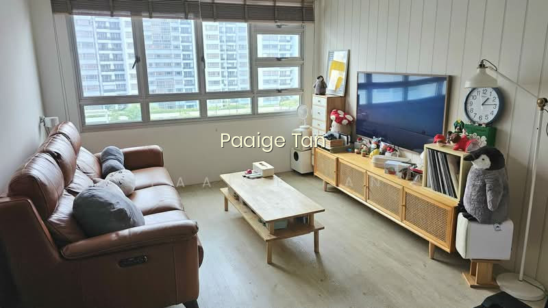 18B CIRCUIT ROAD image 1 of 7