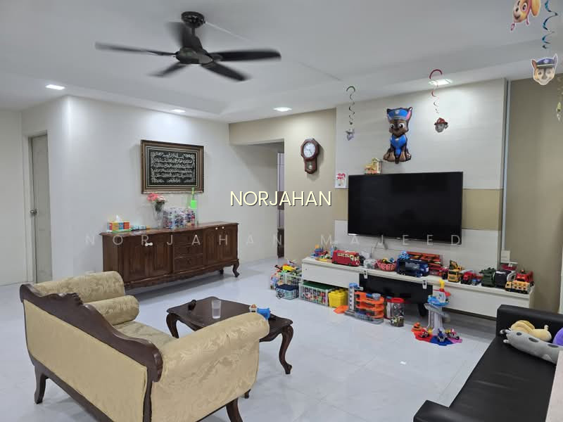252 BANGKIT ROAD photo 3