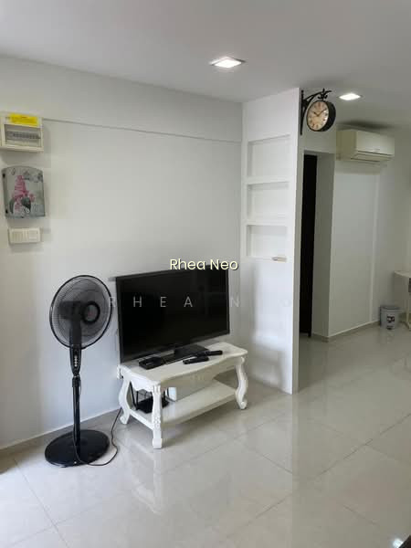586 CHENG SAN COURT photo 3