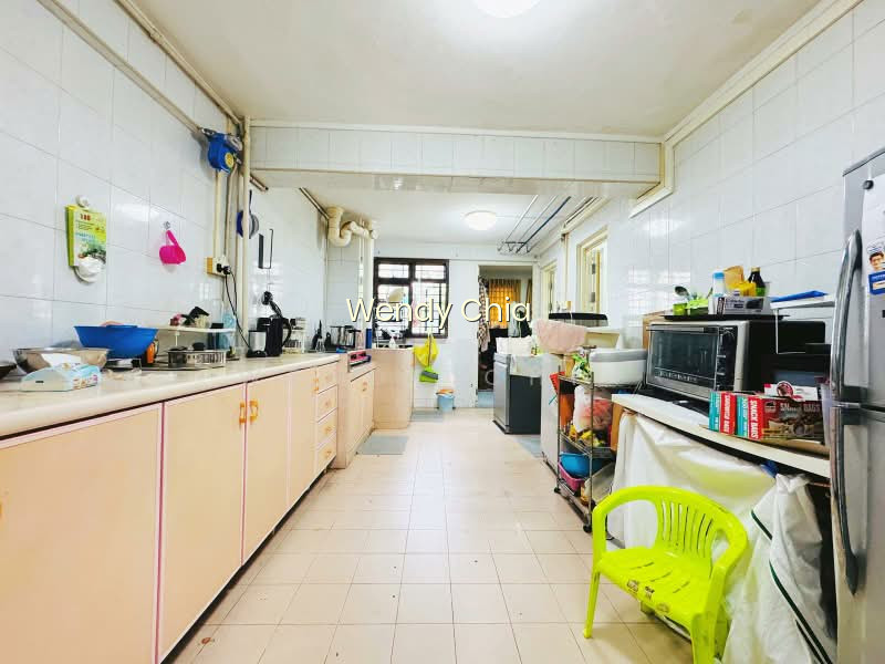47 Marine Crescent image 1 of 10