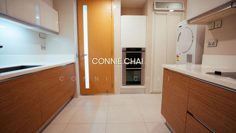 MARINA BAY RESIDENCES photo 4