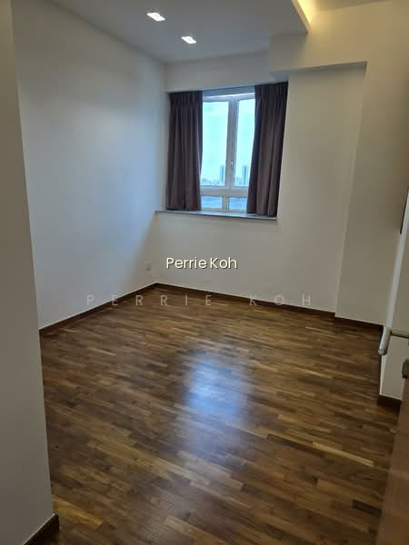 GOLDENHILL PARK CONDO photo 2