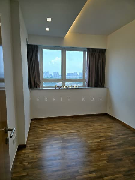 GOLDENHILL PARK CONDO photo 4